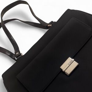 🖤 Vintage, Discontinued GUESS black shoulder bag w/ silver accents